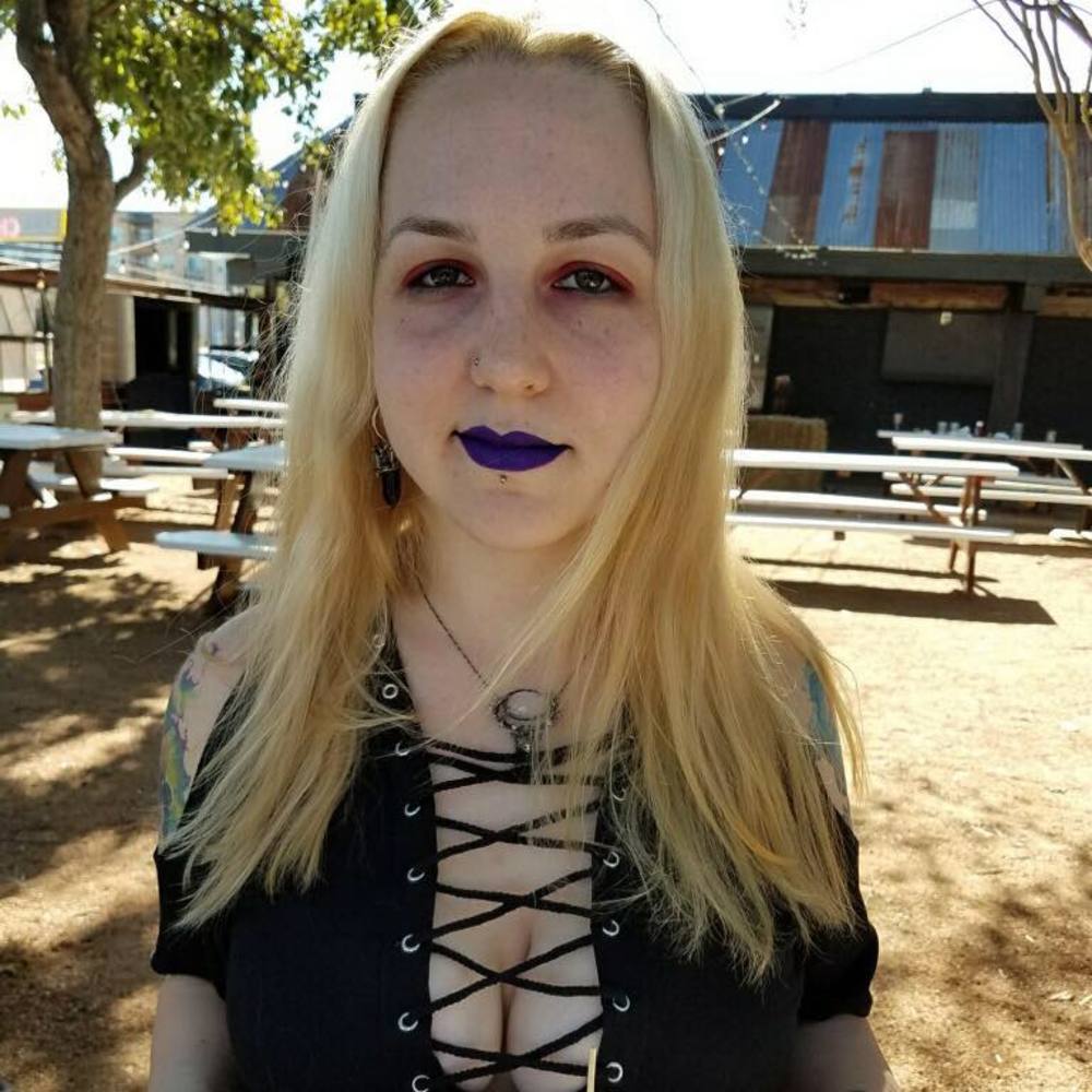 Meet your Posher, Ashley